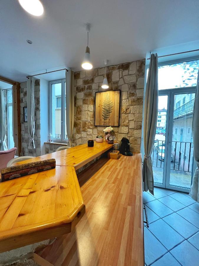 סן-קלוד Maison Lamartine - Plein Centre-Ville Avec Garage & Jeux מראה חיצוני תמונה
