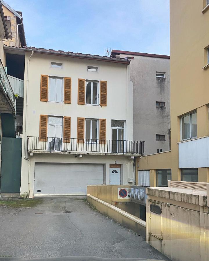 סן-קלוד Maison Lamartine - Plein Centre-Ville Avec Garage & Jeux מראה חיצוני תמונה