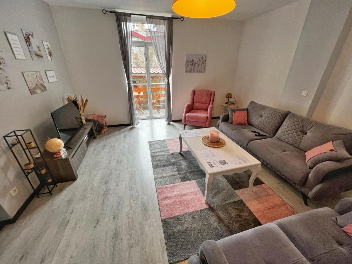 סן-קלוד Maison Lamartine - Plein Centre-Ville Avec Garage & Jeux מראה חיצוני תמונה